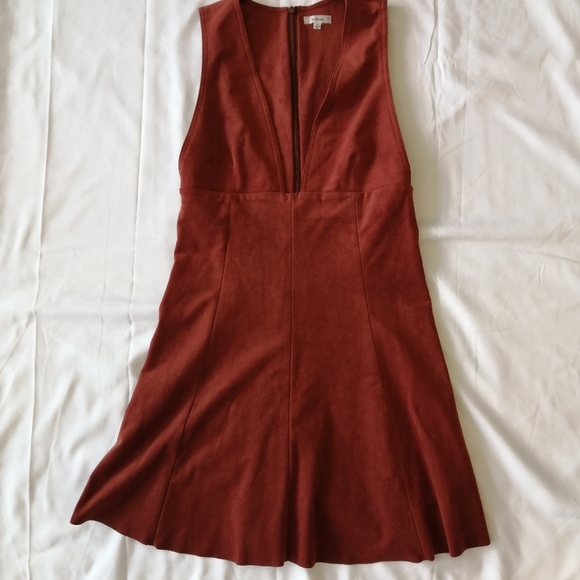 Aritzia Wilfred Montbrun Faux Suede Mini A-Line Dress w Plunging Neck Size 6 - Picture 8 of 16